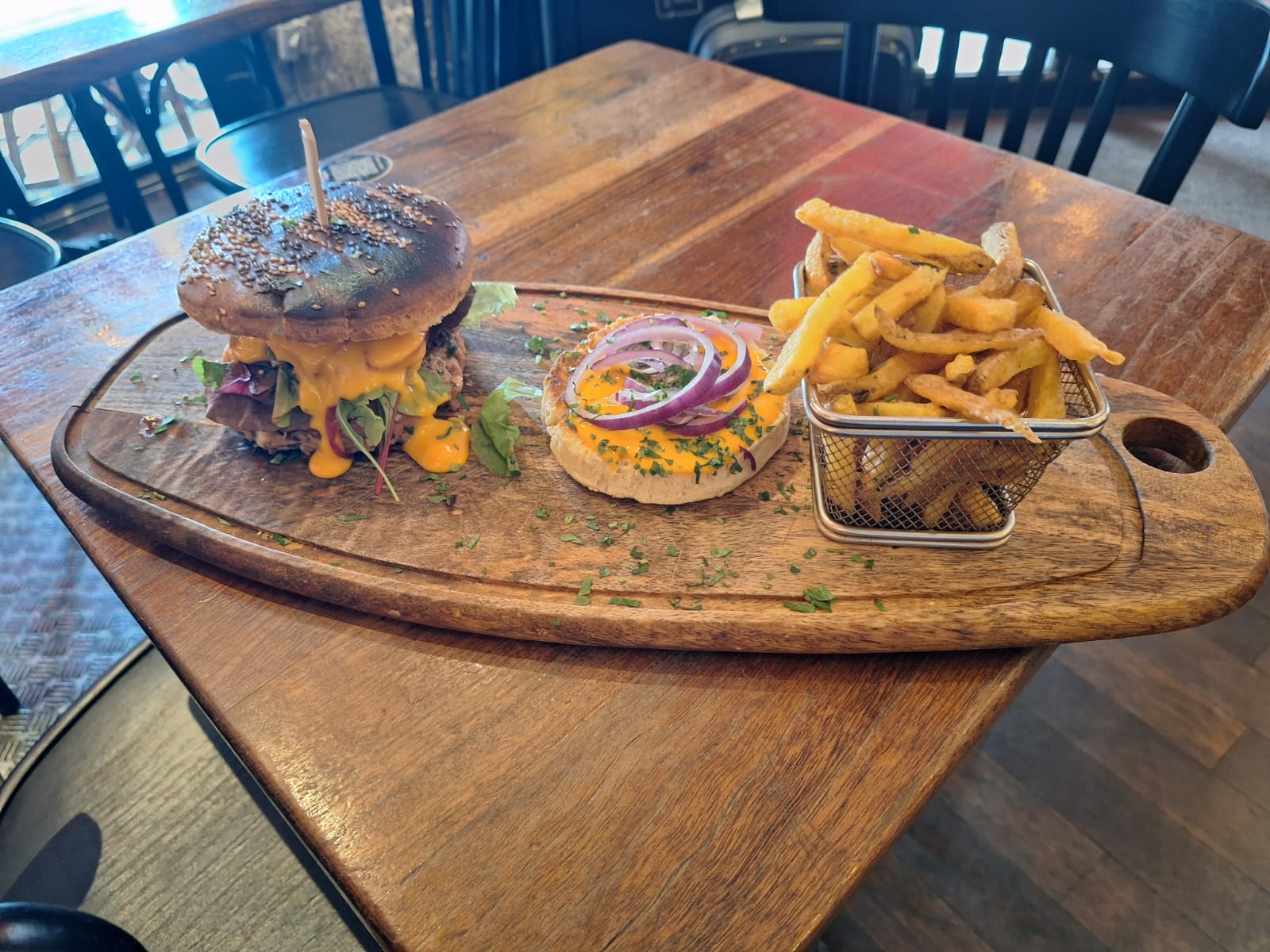 Burger Saturne OVNI